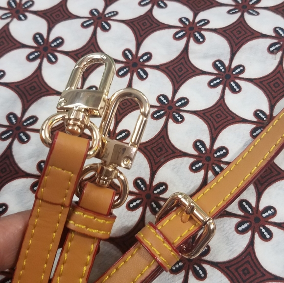 Vachetta Crossbody Leather Straps - Picture 11 of 16